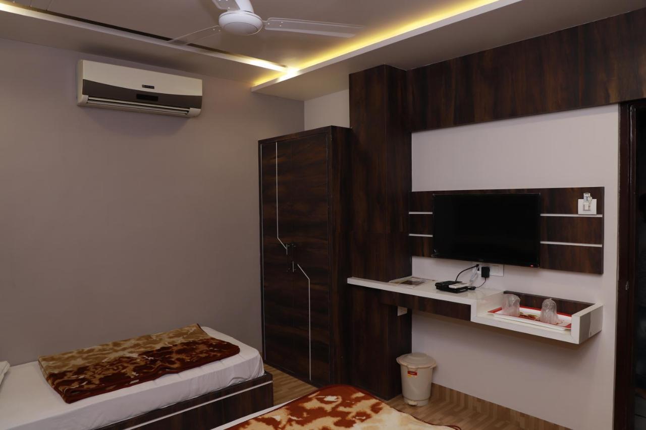 Hotel Darshan Amreli Екстер'єр фото