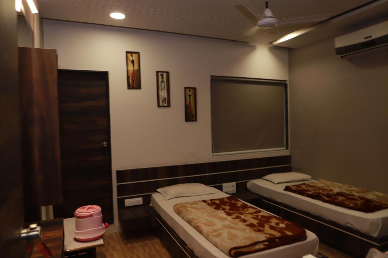 Hotel Darshan Amreli Екстер'єр фото