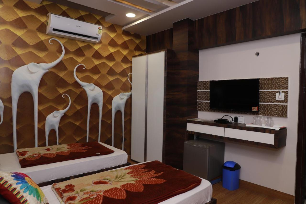 Hotel Darshan Amreli Екстер'єр фото