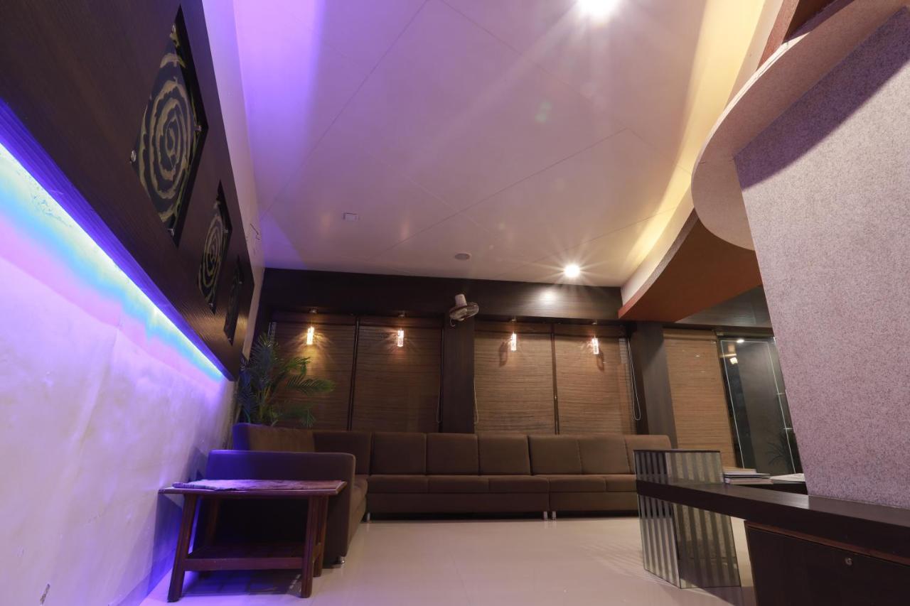 Hotel Darshan Amreli Екстер'єр фото