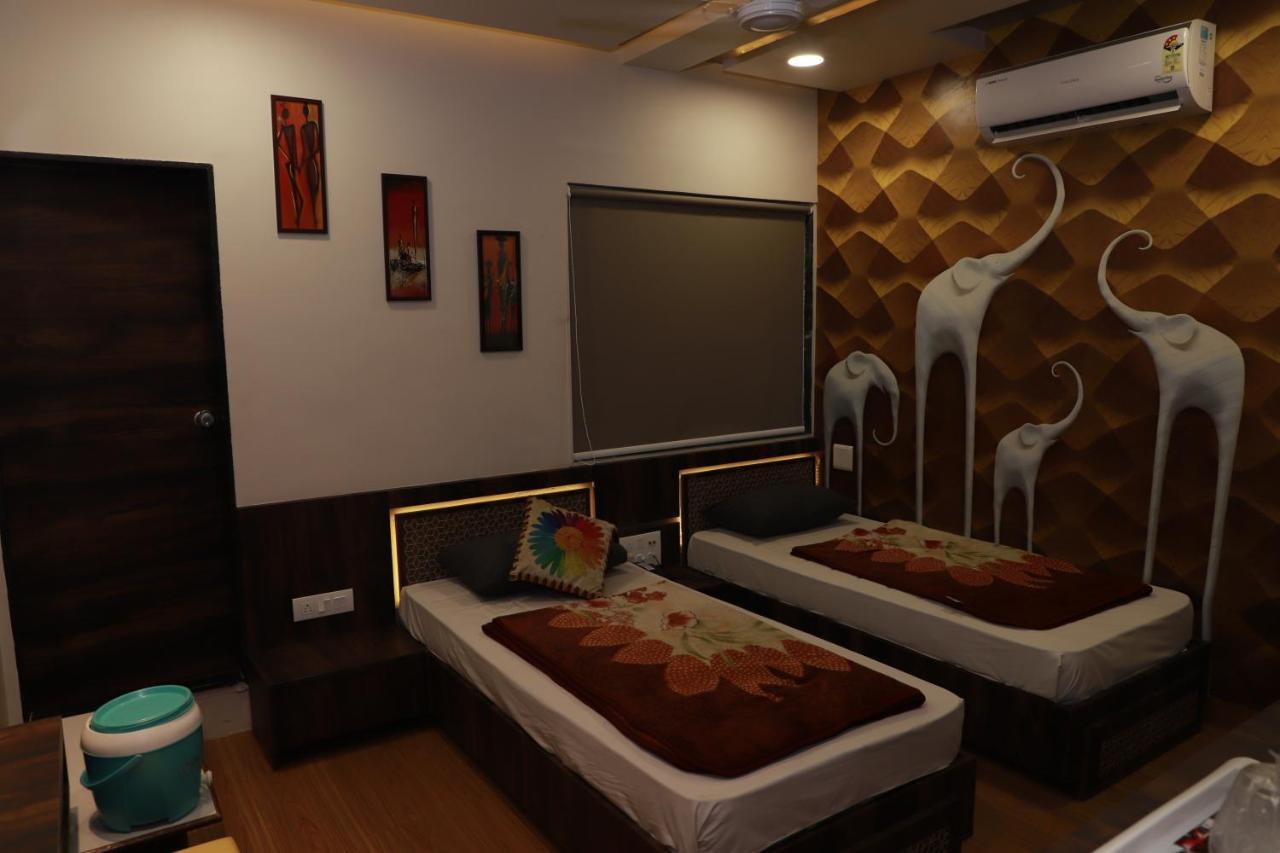 Hotel Darshan Amreli Екстер'єр фото