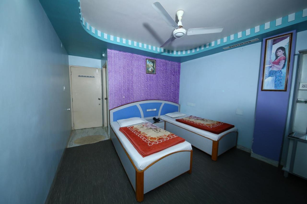 Hotel Darshan Amreli Екстер'єр фото