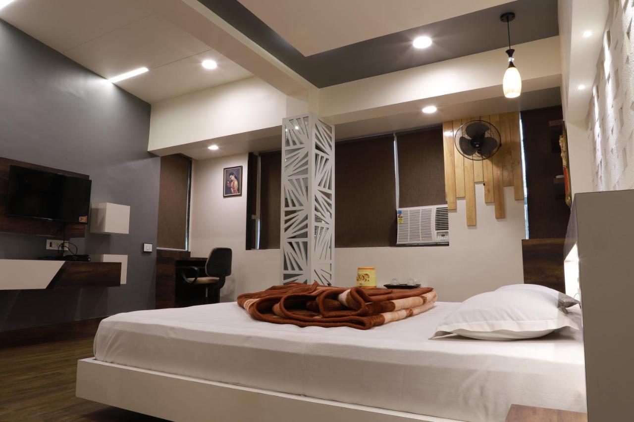 Hotel Darshan Amreli Екстер'єр фото