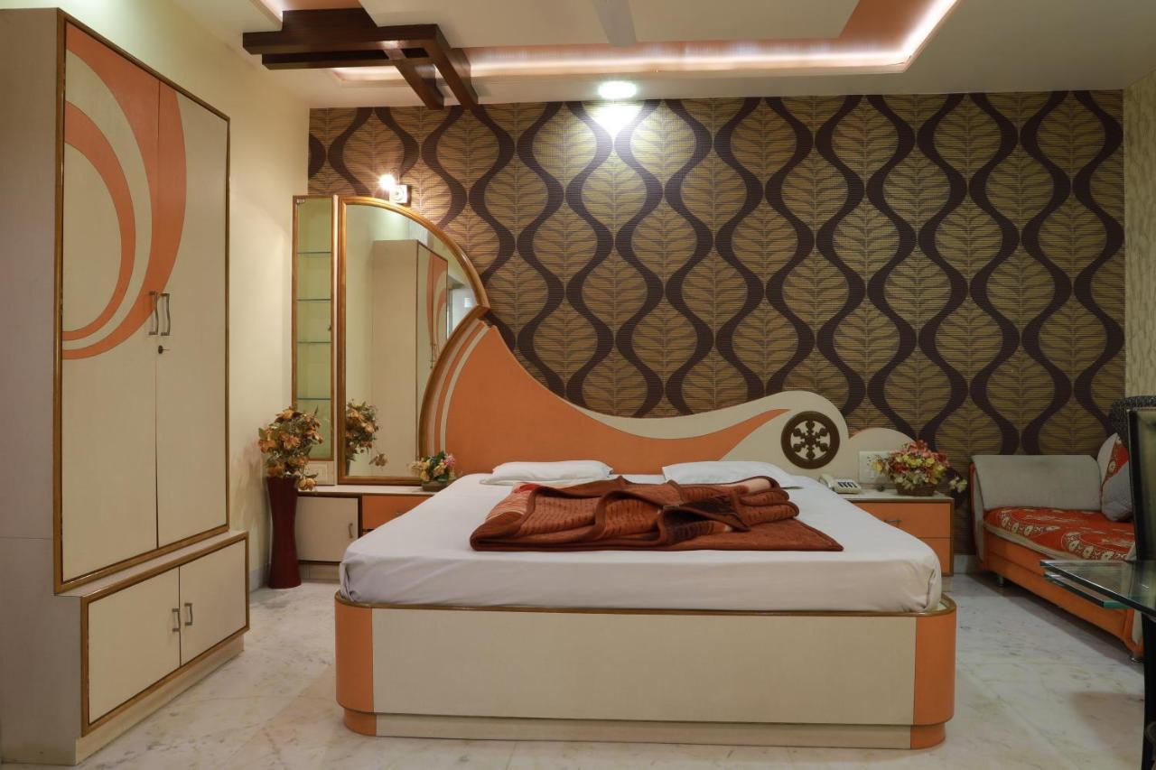 Hotel Darshan Amreli Екстер'єр фото
