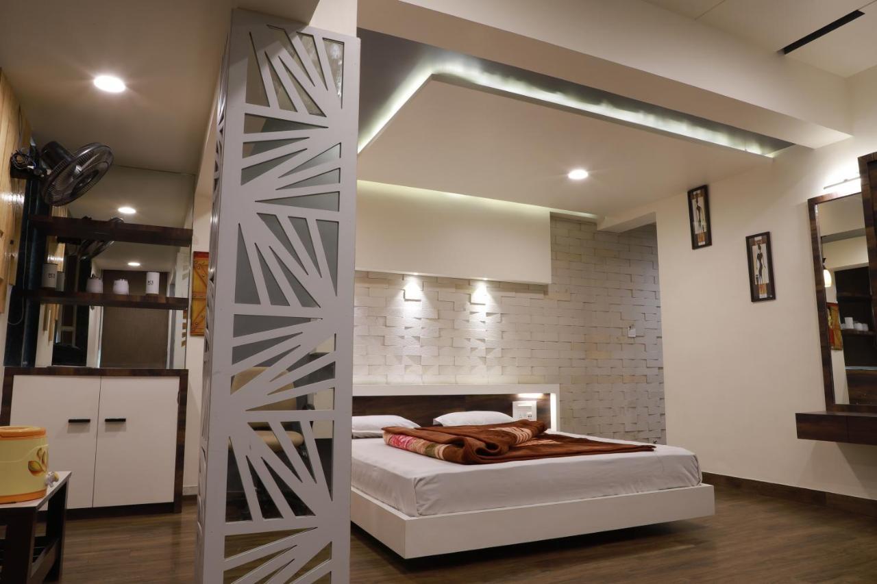 Hotel Darshan Amreli Екстер'єр фото
