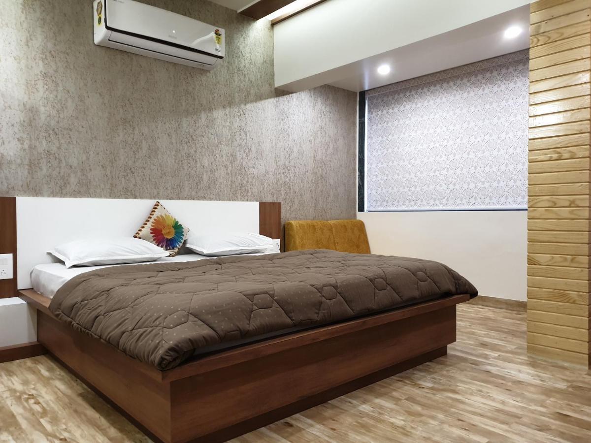 Hotel Darshan Amreli Екстер'єр фото