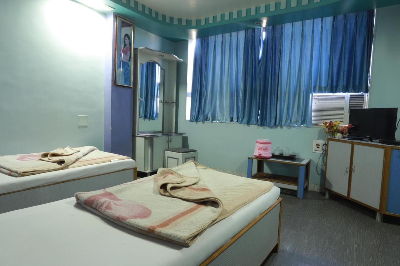 Hotel Darshan Amreli Екстер'єр фото