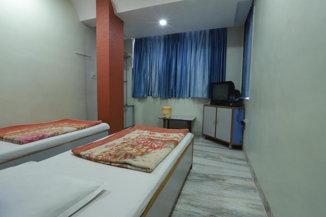 Hotel Darshan Amreli Екстер'єр фото