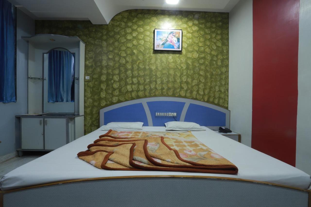 Hotel Darshan Amreli Екстер'єр фото