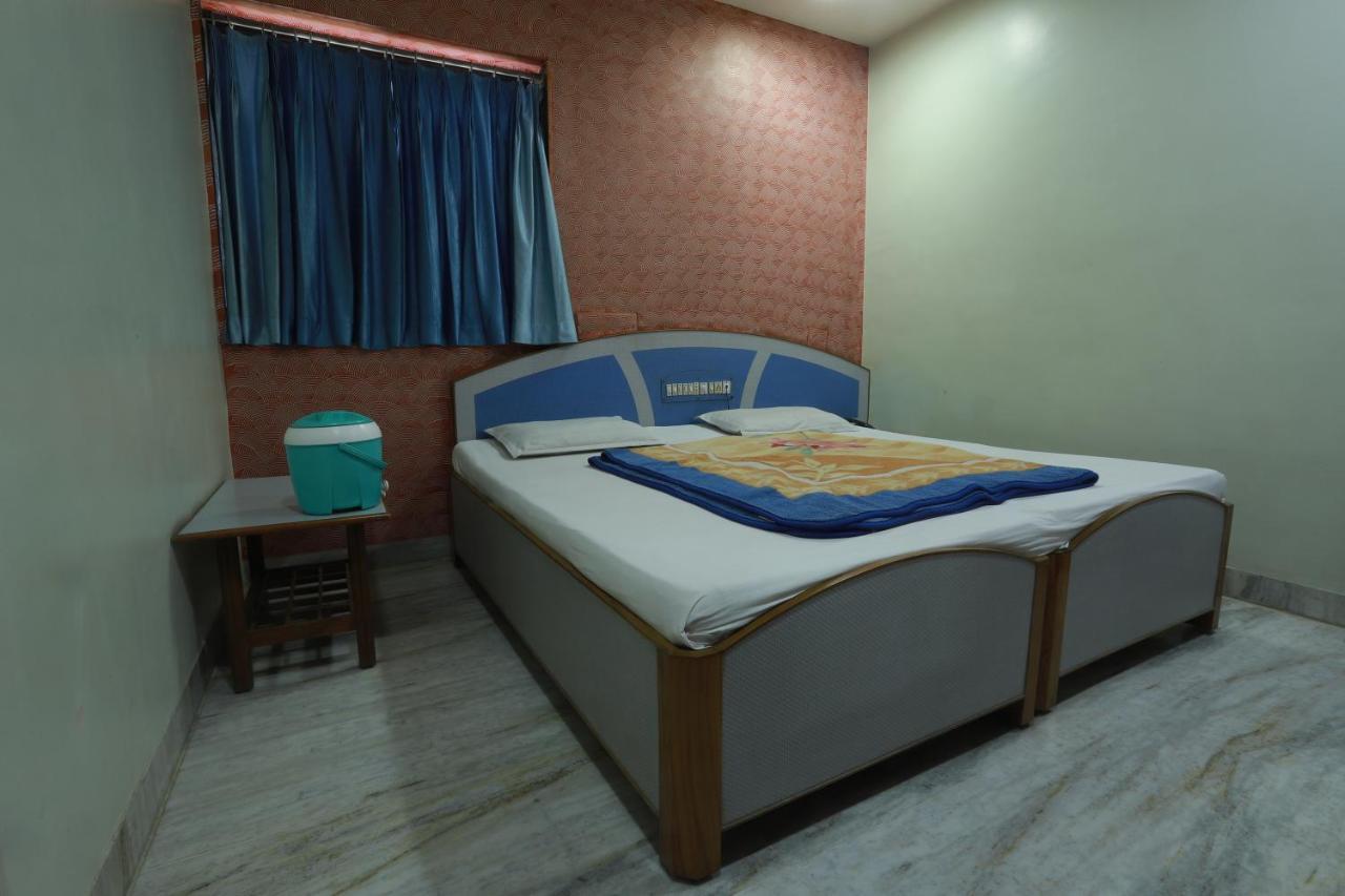 Hotel Darshan Amreli Екстер'єр фото